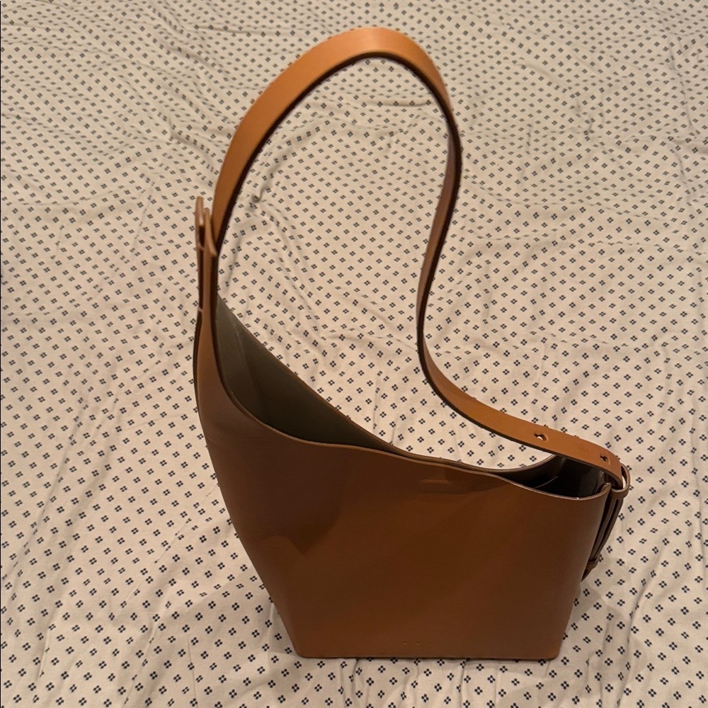 Aesther Ekme - Lune Tan Leather Asymmetrical Shoulder Bag - LIKE NEW